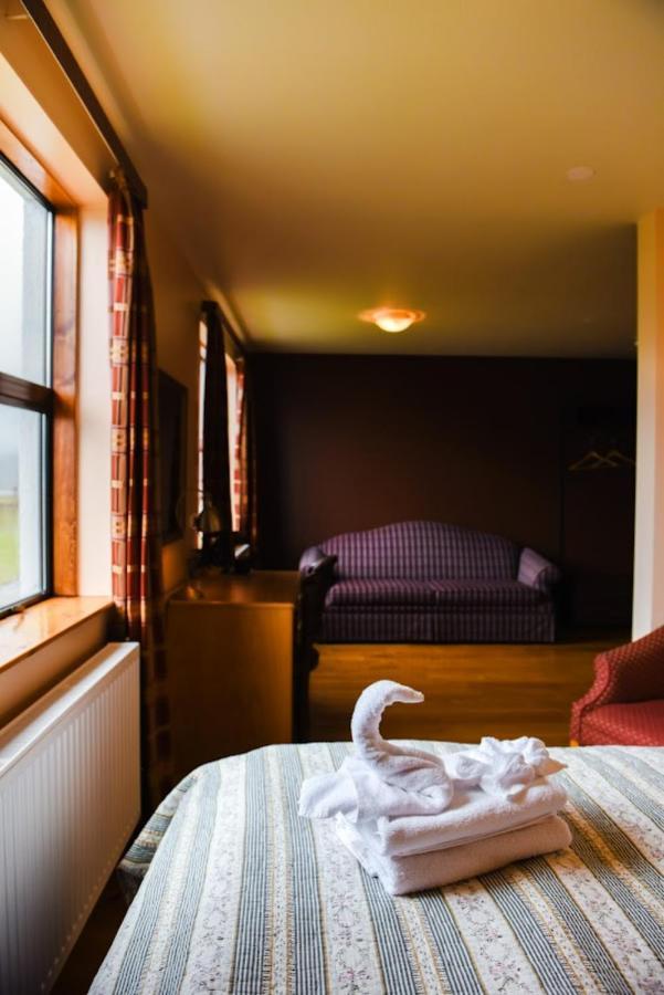 Hotel Latrabjarg Hnjotur ภายนอก รูปภาพ