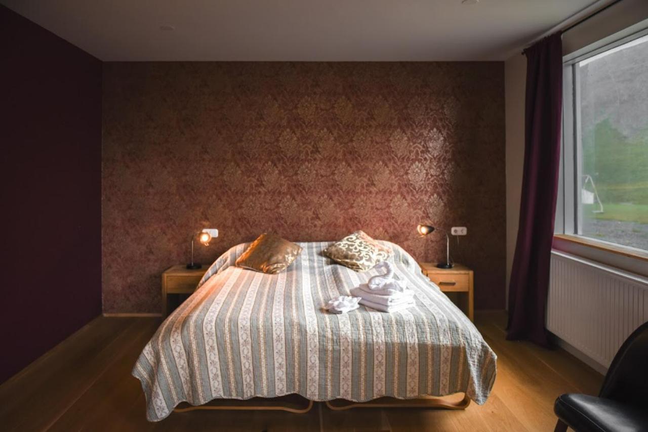 Hotel Latrabjarg Hnjotur ภายนอก รูปภาพ