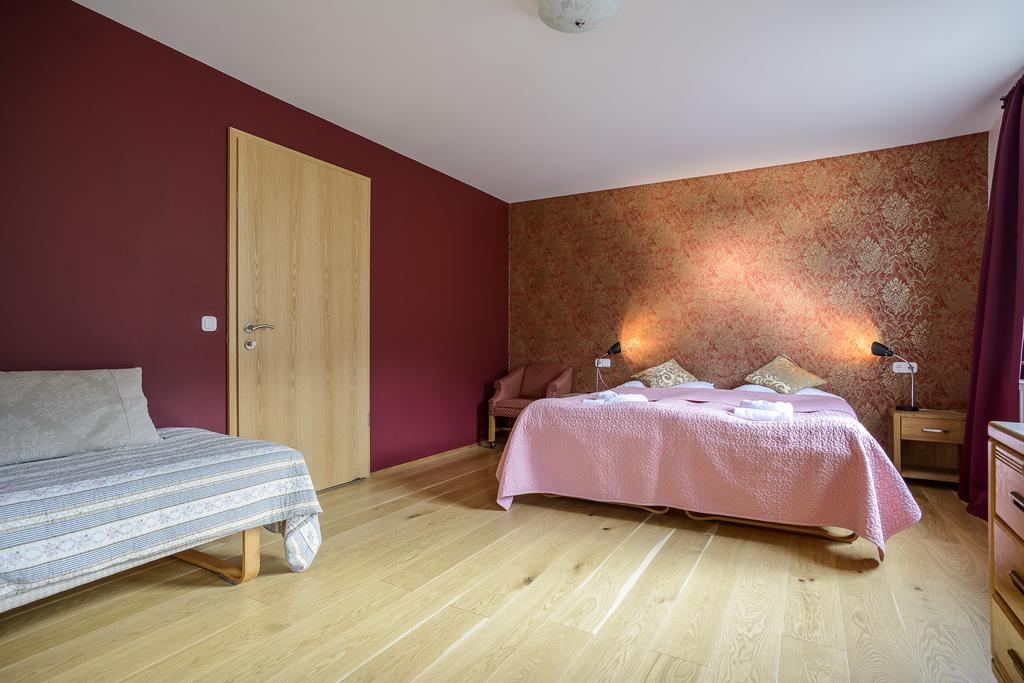 Hotel Latrabjarg Hnjotur ภายนอก รูปภาพ