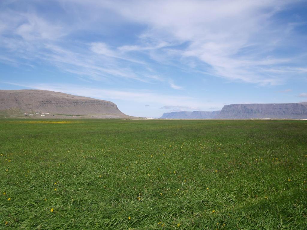 Hotel Latrabjarg Hnjotur ภายนอก รูปภาพ